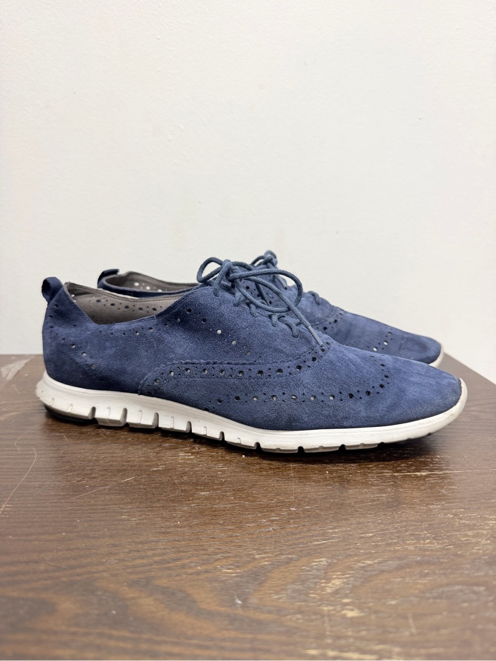 Cole Haan ZeroGrand Women’s Navy Suede Wingtip Oxford Sneakers Size 10B